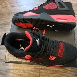 Air  Jordan 4s Size 10.5 