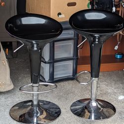2 adjustable bar stools PICKUP TINLEY PARK 