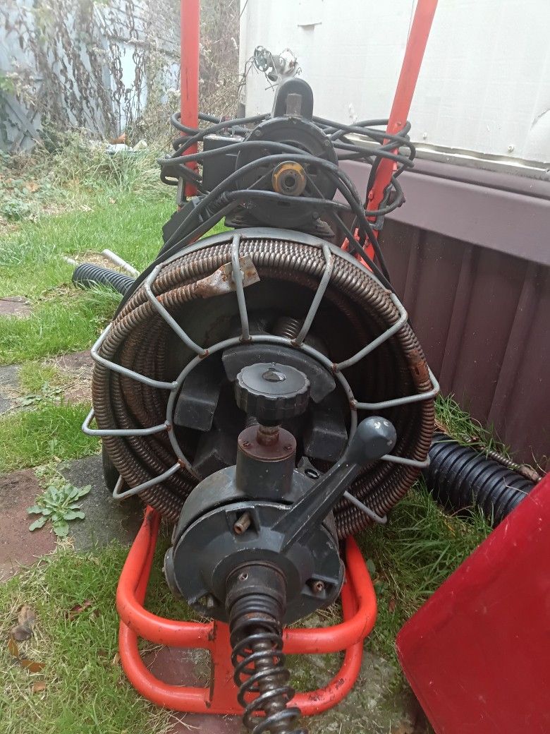 100 Ft 5/8 Cable Snake Machine