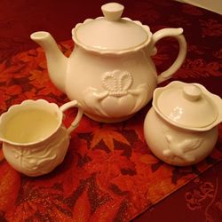 Claddagh Tea Set