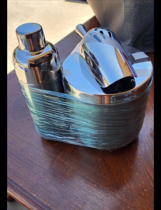 Stainless Steel Shaker/ Ice Bin Set