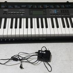 Casio CTK-2550 61 Key Portable Keyboard w/ Adapter- Tested