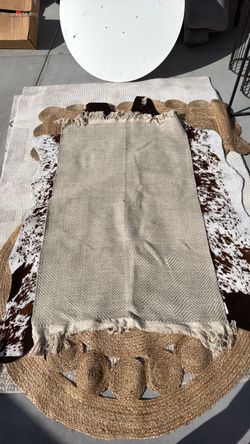 Area rug lightly used
