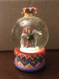 Disney snow globe Hunchback of Norte Dame