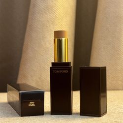 Tom Ford Traceless Soft Matte Concealer Stick. New In Box. Shade 4W0 - Hazel