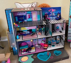 L.O.L. Surprise OMG House