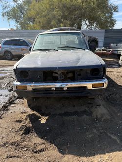 1989 Toyota Truck 2.4L Automatic Transmission FOR PARTS ONLY‼️
