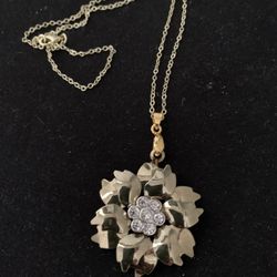 Good Plated Rhinestone Poinsettias Necklace 