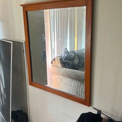 Wall mirror