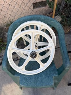 1987 white Diamond back stamped bmx Skyways mags