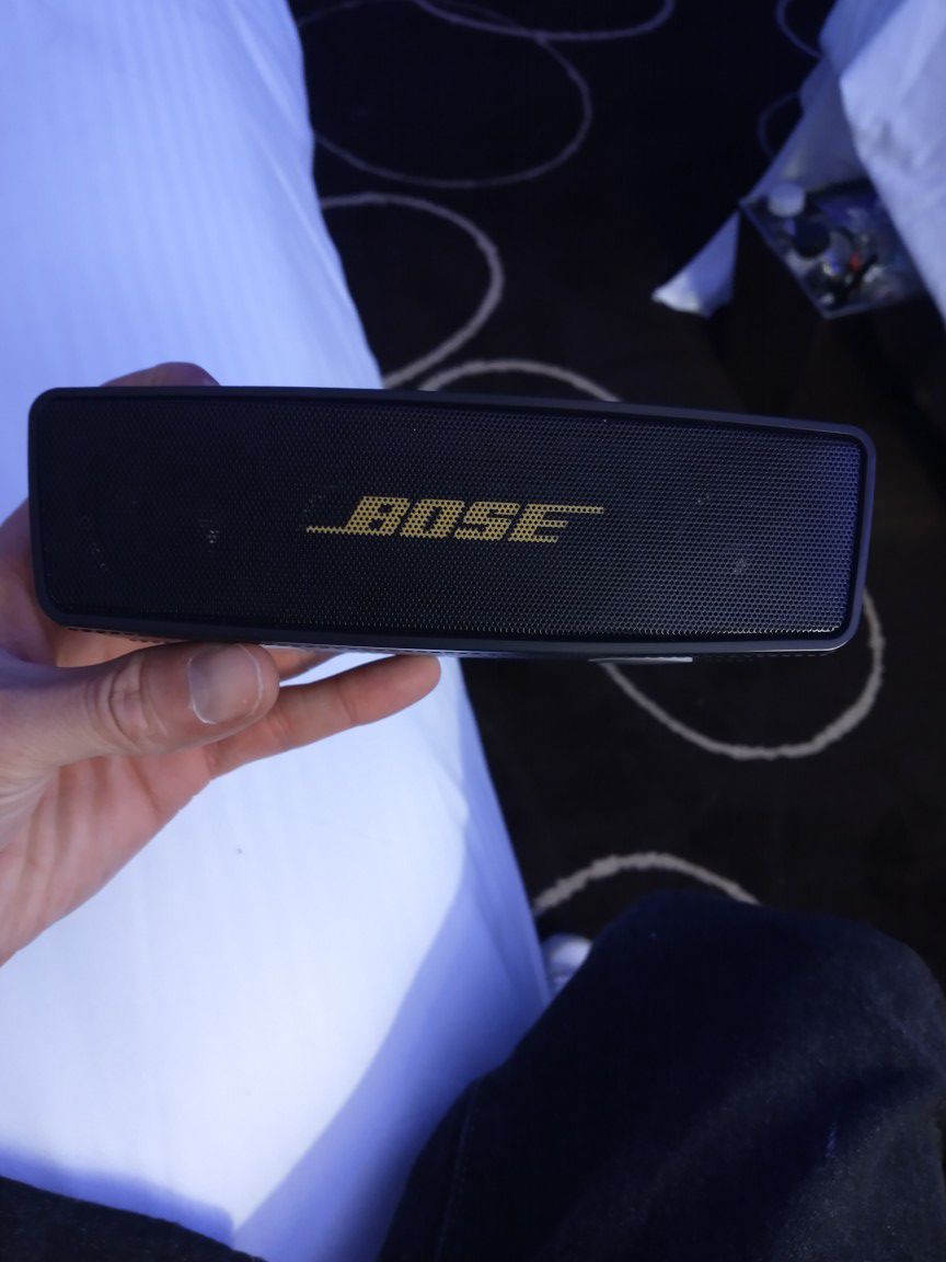 BRAND NEW- Bose SoundLink mini 1°°limited edition** Bluetooth speaker