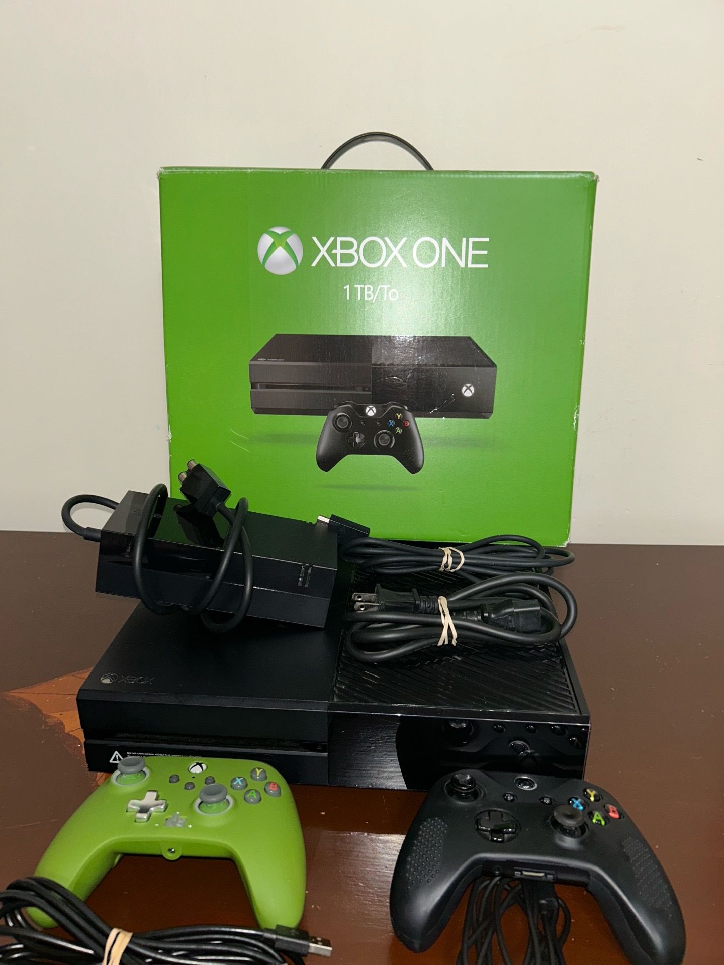 XBOX ONE 1TB NEW!!!