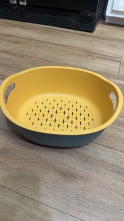 2-in-1 Double-Layer Kitchen Colander and Bowl Set (Blue/Yellow)
