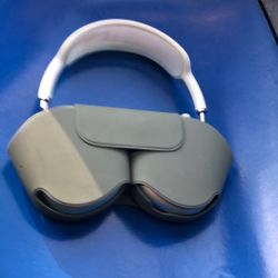  Apple Over Ear Headphones Max