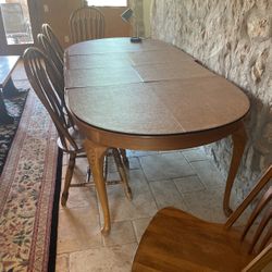 Oak Dining Room Table And Protective Cover