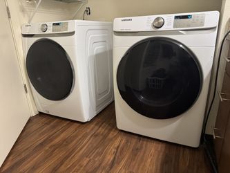 Samsung Front Load Washer & Electric Steam Dryer Set - White