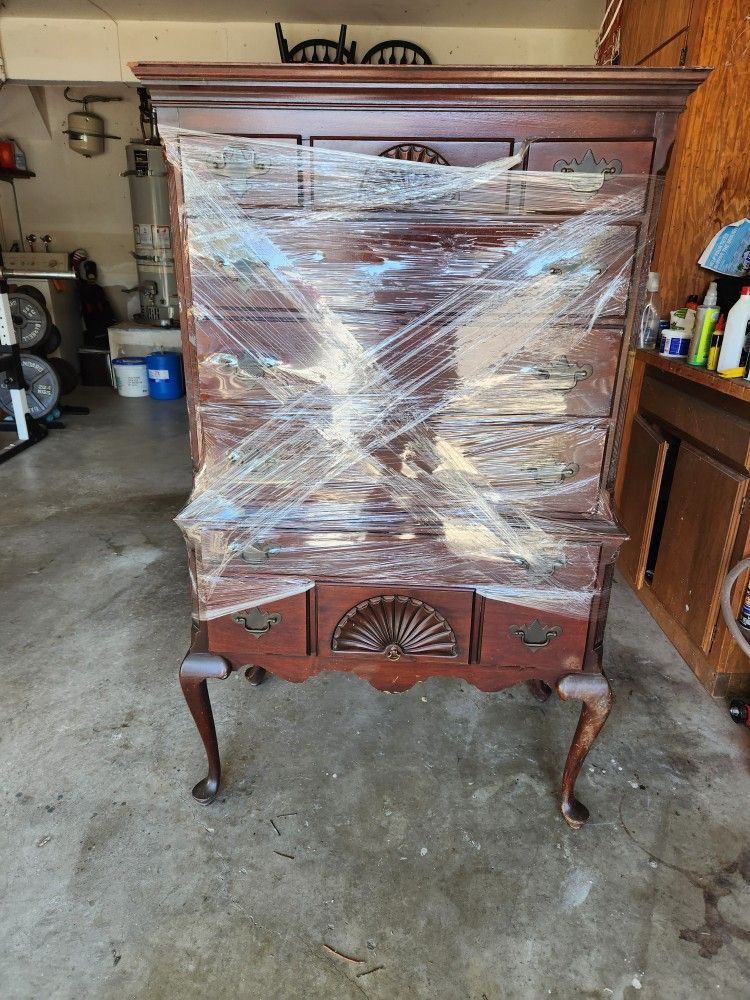 Queen Anne Highboy Dresser Chest
