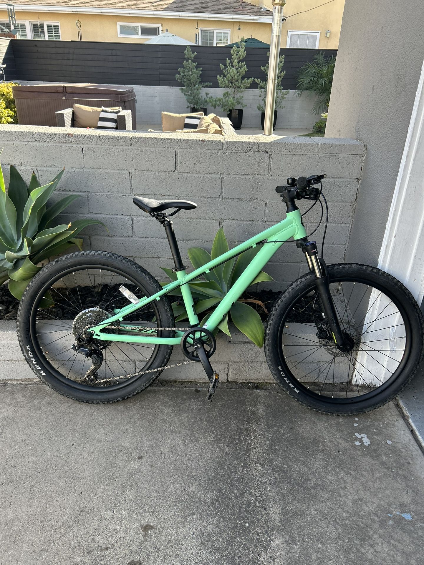 Liv 24 Inch Kids Mountain Bike