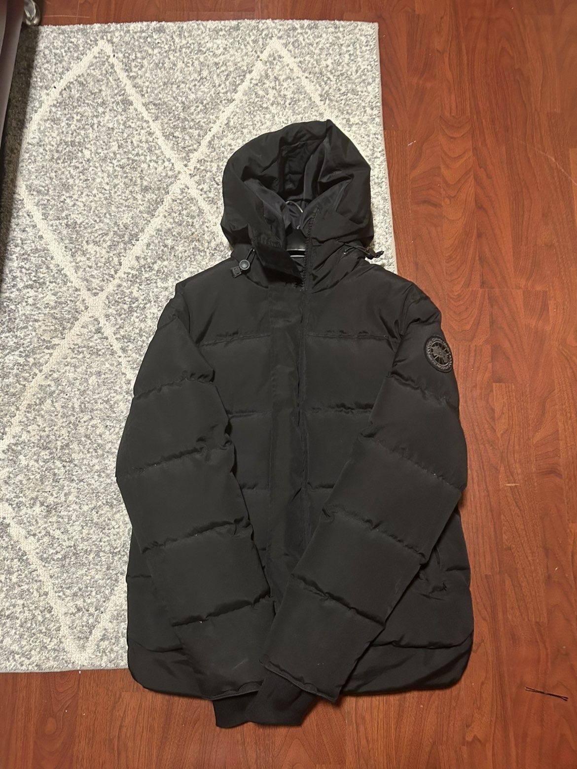 black canada goose sz Large