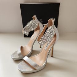 Nina Silver Embellished Beaded Brisa Holiday Party Heels, Size 9
