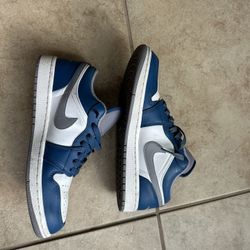 Jordan 1 True Blue 