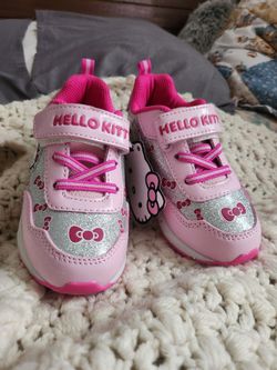 Hello Kitty Tennies