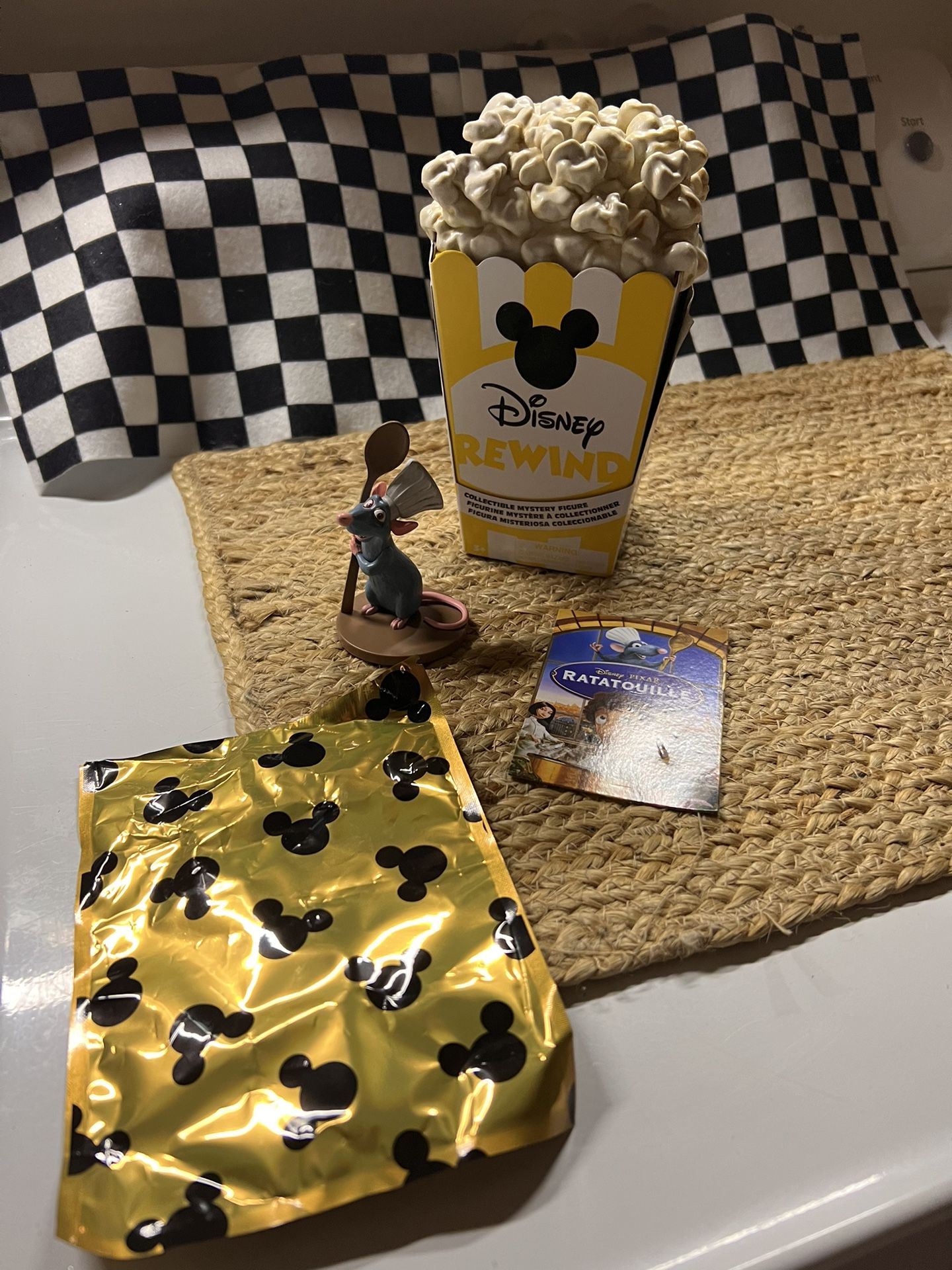 Disney Rewind Collectible Figure In Popcorn Bucket - Ratatouille