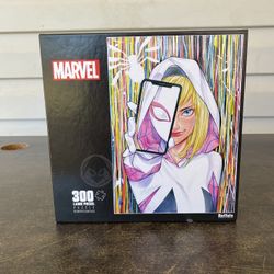 Marvel Ghost Spider / Gwen Stacy 300 Large Piece Puzzle