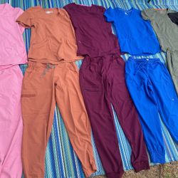 🌺🌸🌼SETS DE UNIFORMES DE ENFERMERA EN SIZES :SMALL Y MEDIANOS