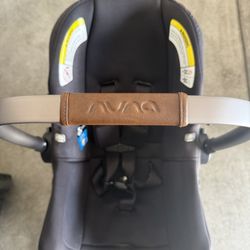Nuna Pipa Infant car seat & Base