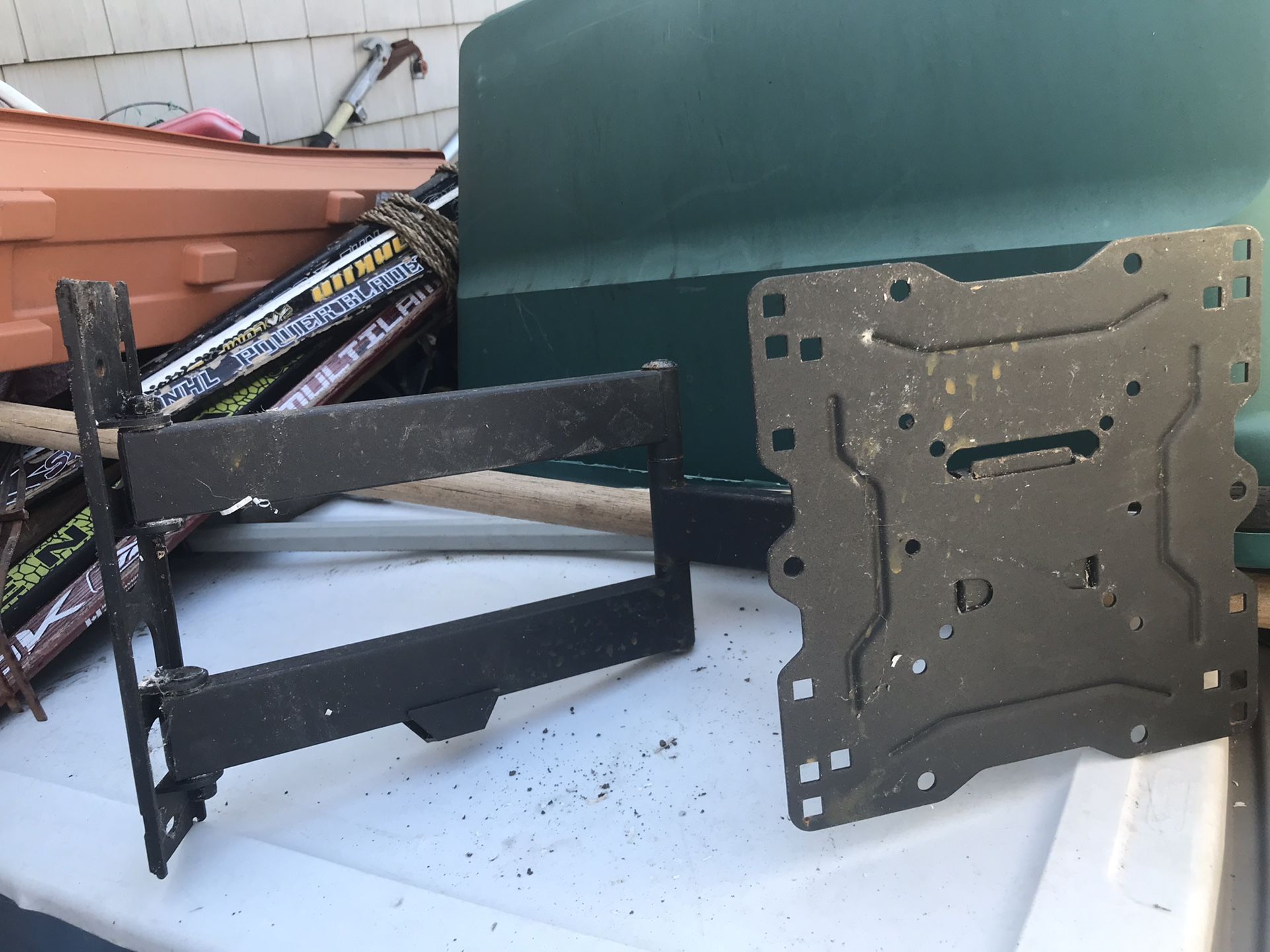Heavy Duty Universal Tv Swivel Mount Only $15