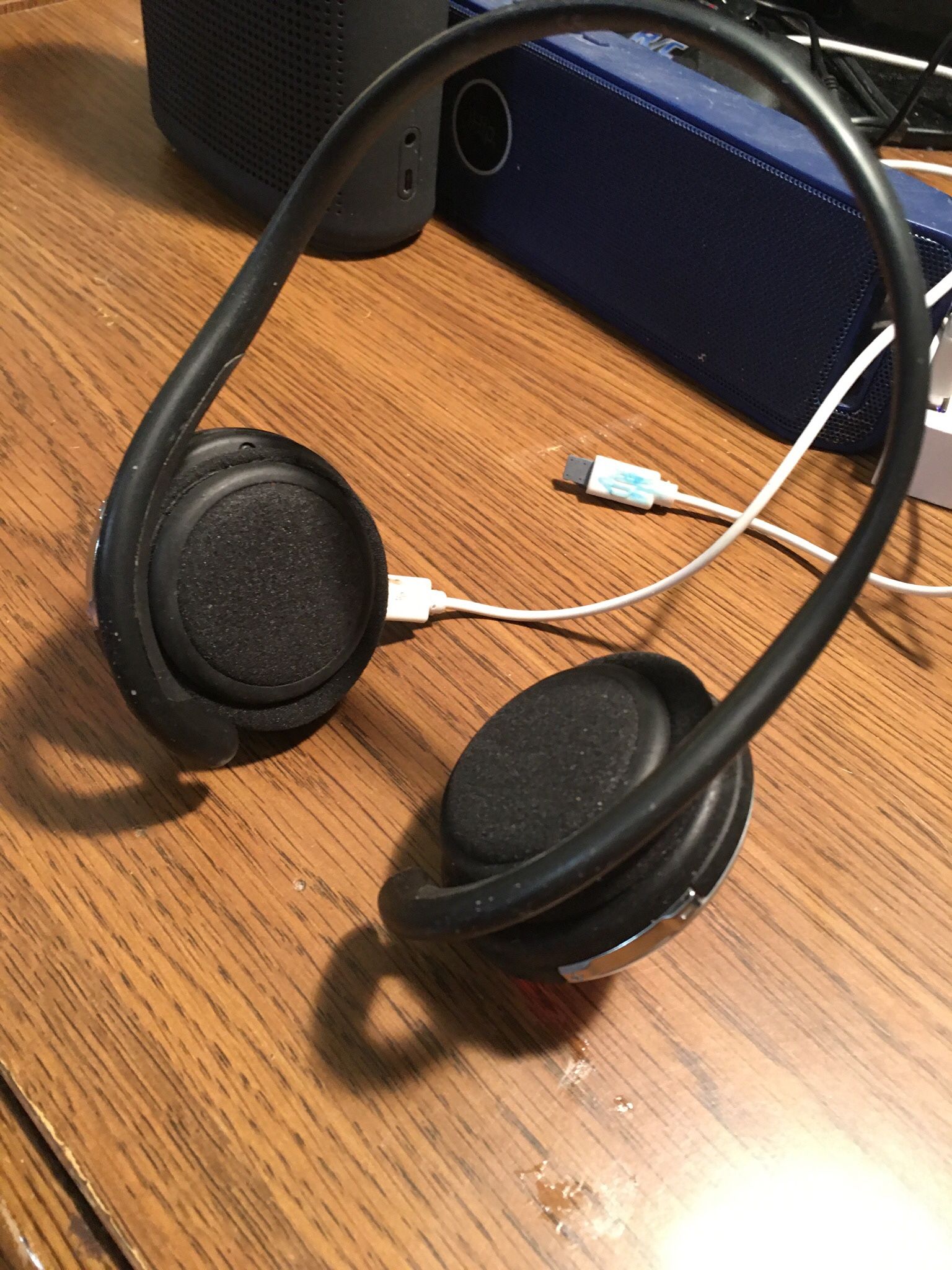 bluetooth headphones/ colored lights