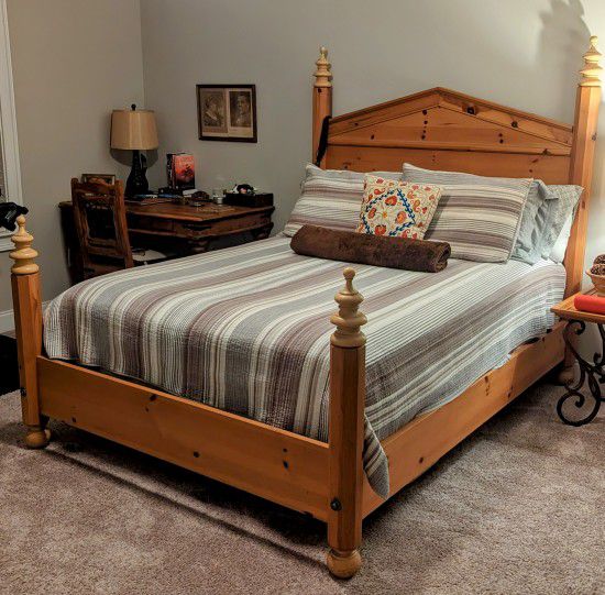 Solid Pine Queen Bed, Dresser, End Table 