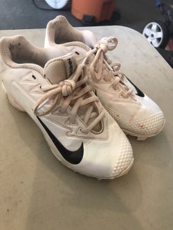 Boys cleats