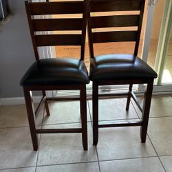 Set Of Wooden Bar Chairs 