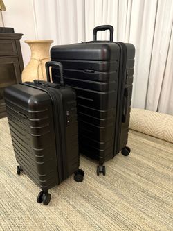 Hardside Spinner Luggage Set