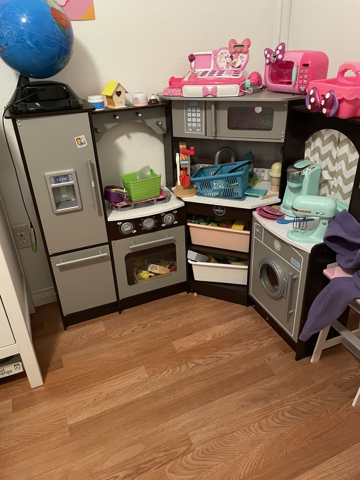 Kids Play Kitchen 