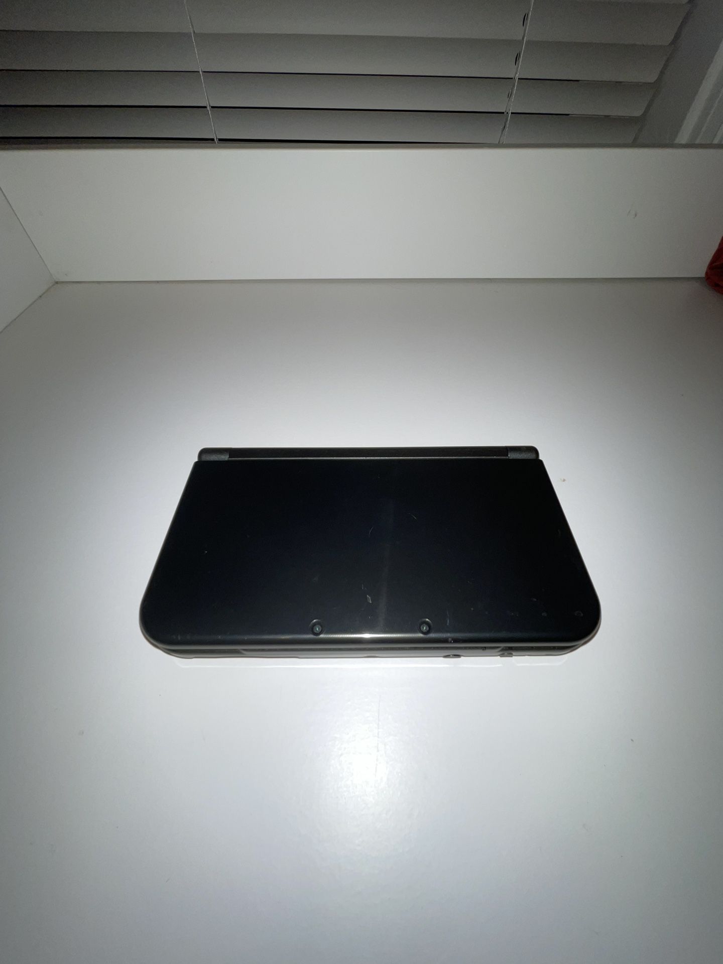 Nintendo 3DS XL PERFECT CONDITION