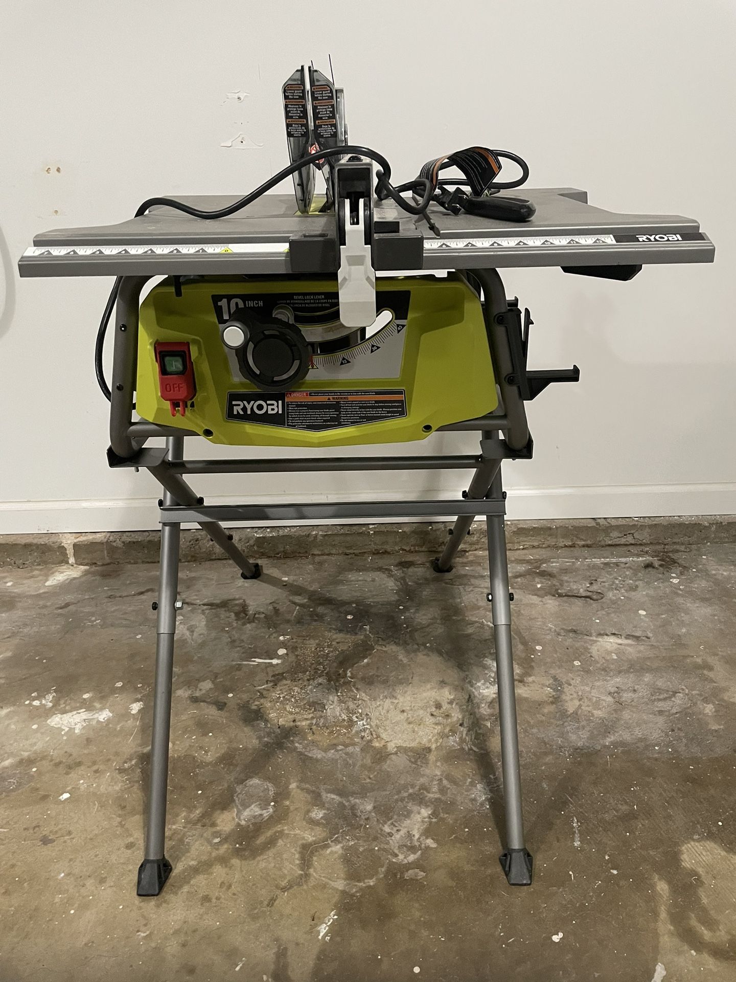 Ryobi RTS12 15amp 10 inch portable table saw for Sale in San Dimas, CA