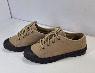 Sporto Academia Preppy Minimalist Grunge Low Top Lace Up Canvas Sneakers Size 8