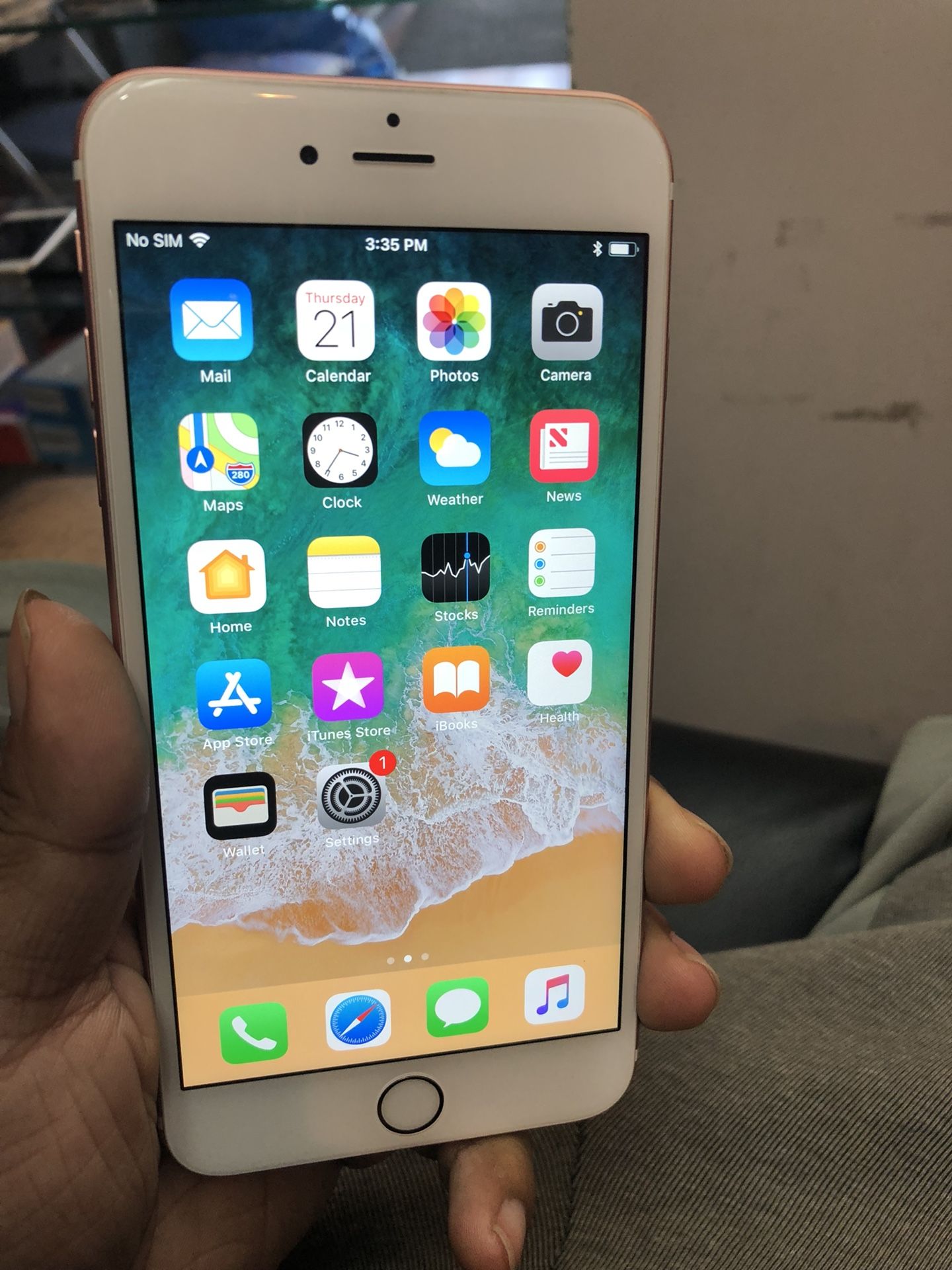 iPhone 6S plus 128gb rose gold cricket Mint