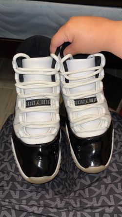 Jordan 11s size 9.5