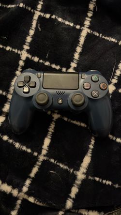Sony DUALSHOCK 4 Wireless Controller for PlayStation 4 - Midnight Blue