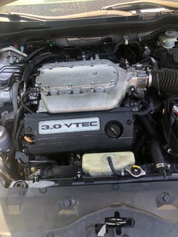 Honda accord 2004 $3500