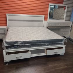 Four Piece Queen Bedroom Set Queen Bed Frame Dresser Mirror And Night Stand