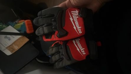 Milwaukee Globes Size Large