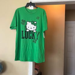 Hello kitty Saint Patrick Day Shirt Size XL In Good Condition No Ripped No Stains 
