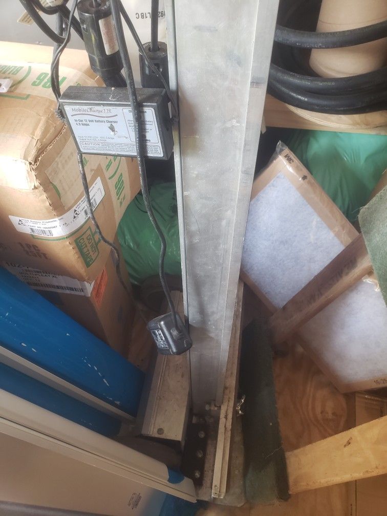 650 Lbs Power Lift Hand Truck All Aluminum Works Great