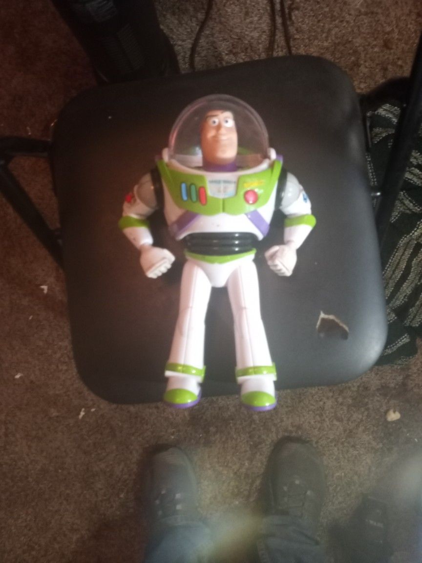 Buzz Lightyear Off Of Toy Story The Movie It's A Collectors