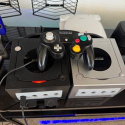Nintendo GameCubes 4 Sale